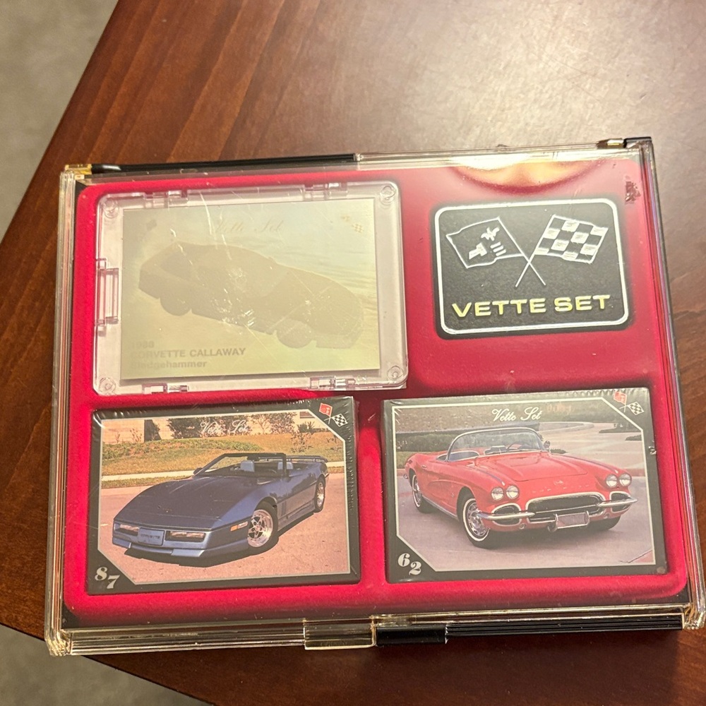 Vette Set Collectible Card Set with Red and Black Case